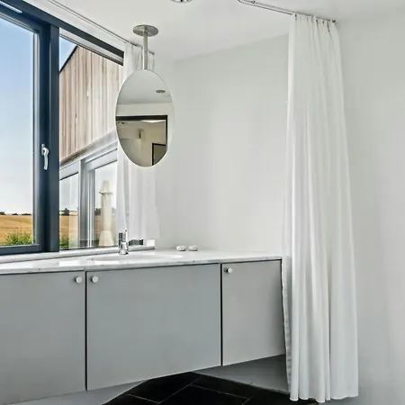 Architect-designed House By The Coast Semesterbostad