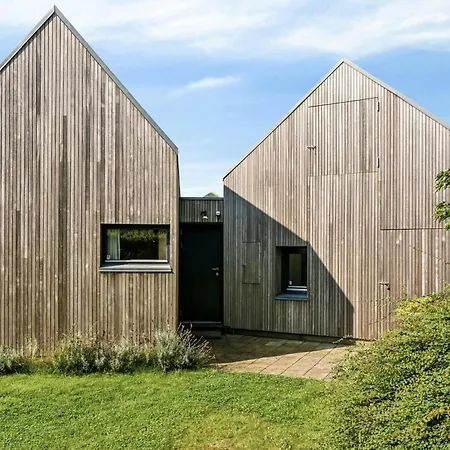 Architect-designed House By The Coast Holiday home *